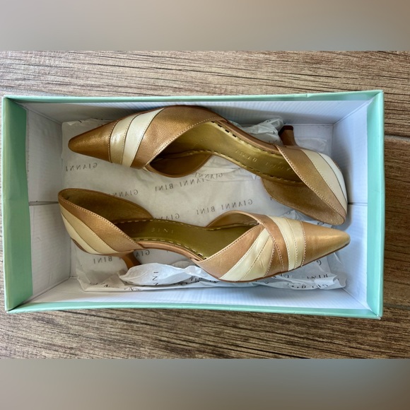 Gianni Bini Leather Vivian Pointy Toe Heels - Picture 7 of 12